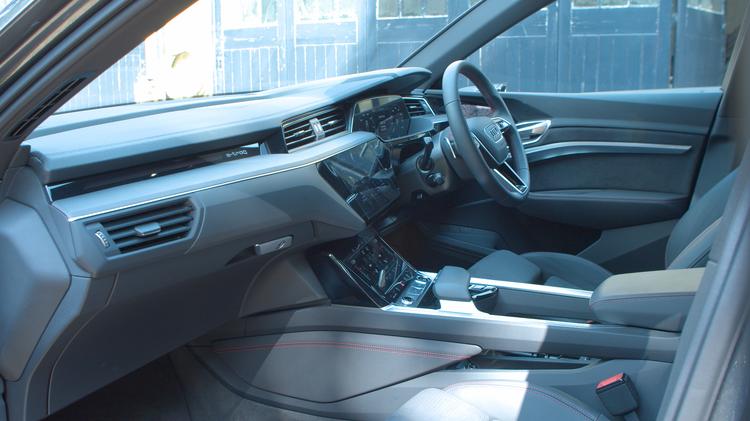AUDI Q8 E-TRON SPORTBACK 300kW 55 Quattro 114kWh S Line 5dr Auto [22kW]